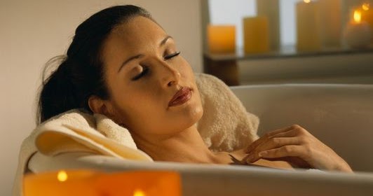 Como lograr hacer un baño relajante en casa ~ Solountip.com