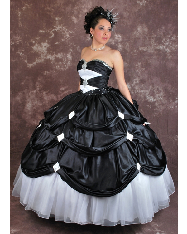 Quinceanera Dresses in Houston Traditional and Modern 15 Dresses
