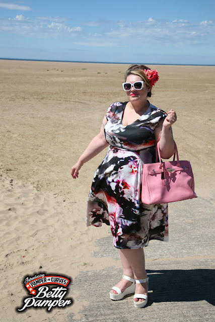 UK plus size fashion blogger