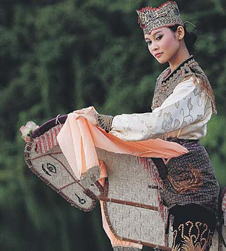 Sekali Pensil Diraut Di Sini Tintaku Tumpah Di Sini Aksara Bermadah Mendekati Jawa Ponorogo Malaysia