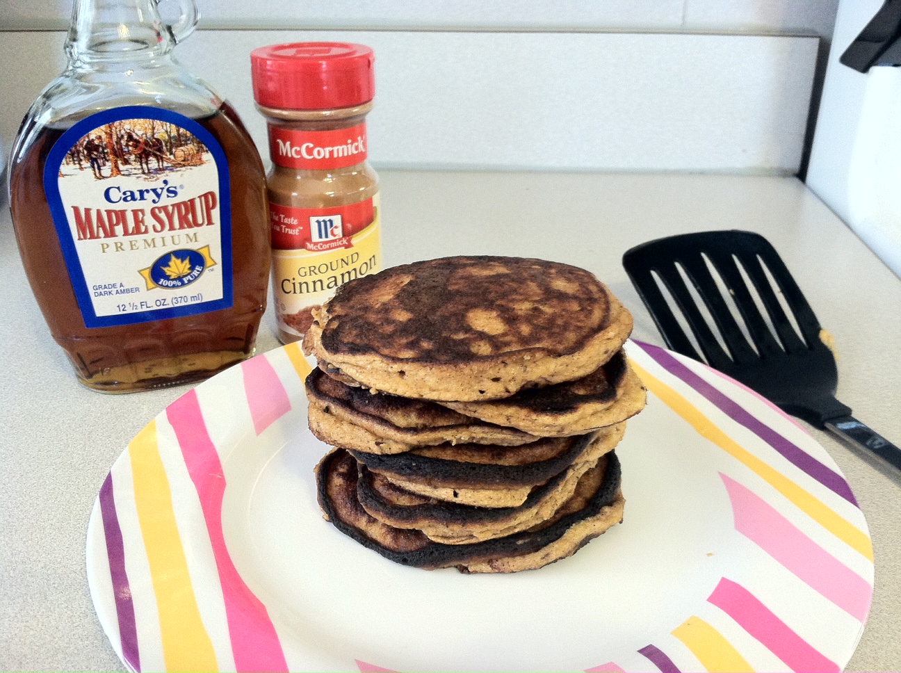 unBearablyGood Paleo Cinnamon Roll Pancakes!