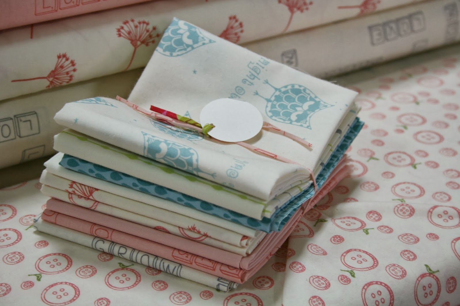 THE QUILT BARN Organic Herringbone Baby Quilt