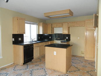 House for sale in Las Vegas-Hud owned 2 story