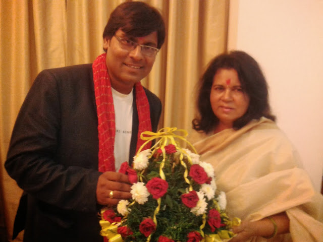 Manoj Bhawuk and Dr. Sarita Boodhoo (Chairperson of the Bhojpuri Speaking Union, Mauritius)