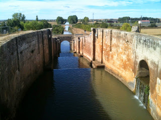Canal locks near Fromista