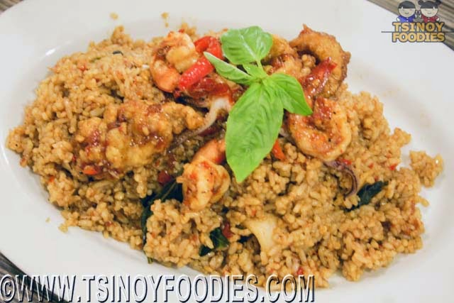 seafood rice in basil sauce