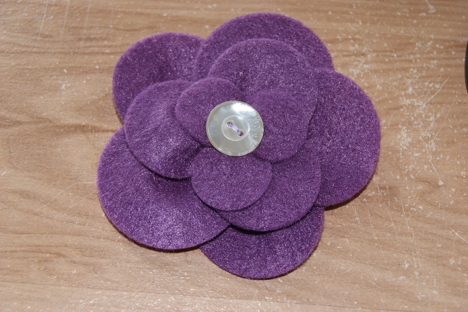 scrappysis2 How to Make a Fleece Flower