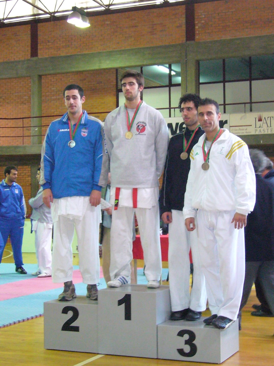 [P1070294-modif.JPG]