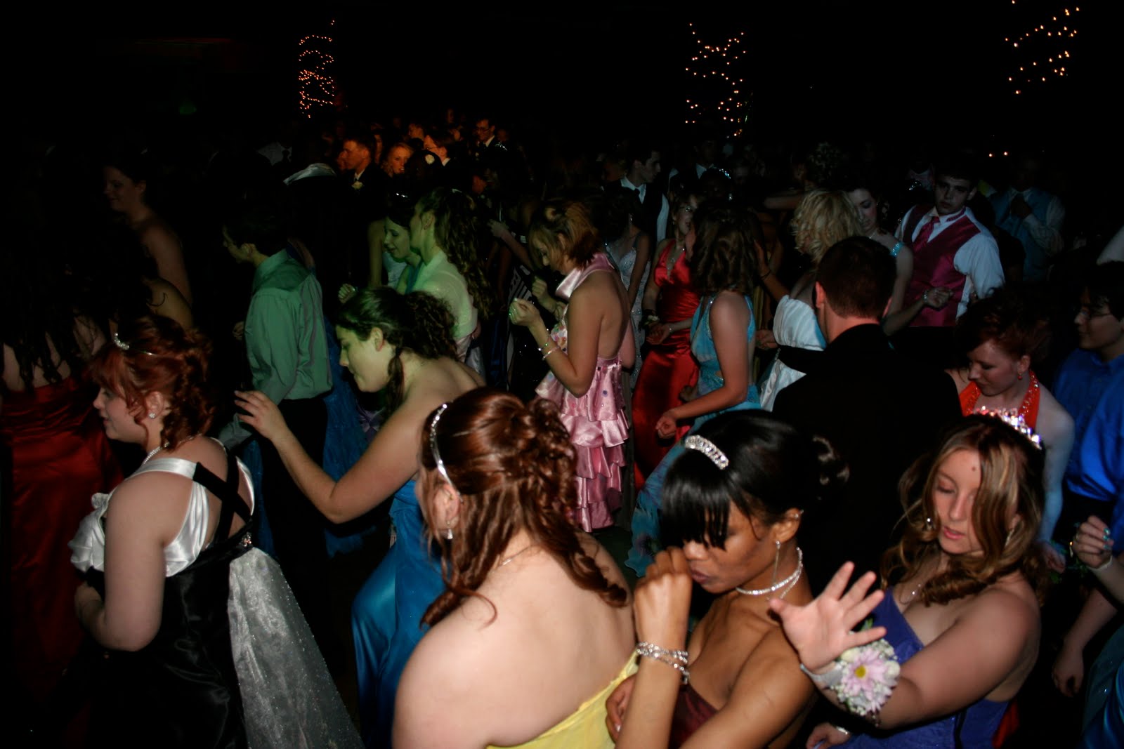 ... high school came to party the decorations coincidentally matched south ... high school came to party the decorations coincidentally matched south