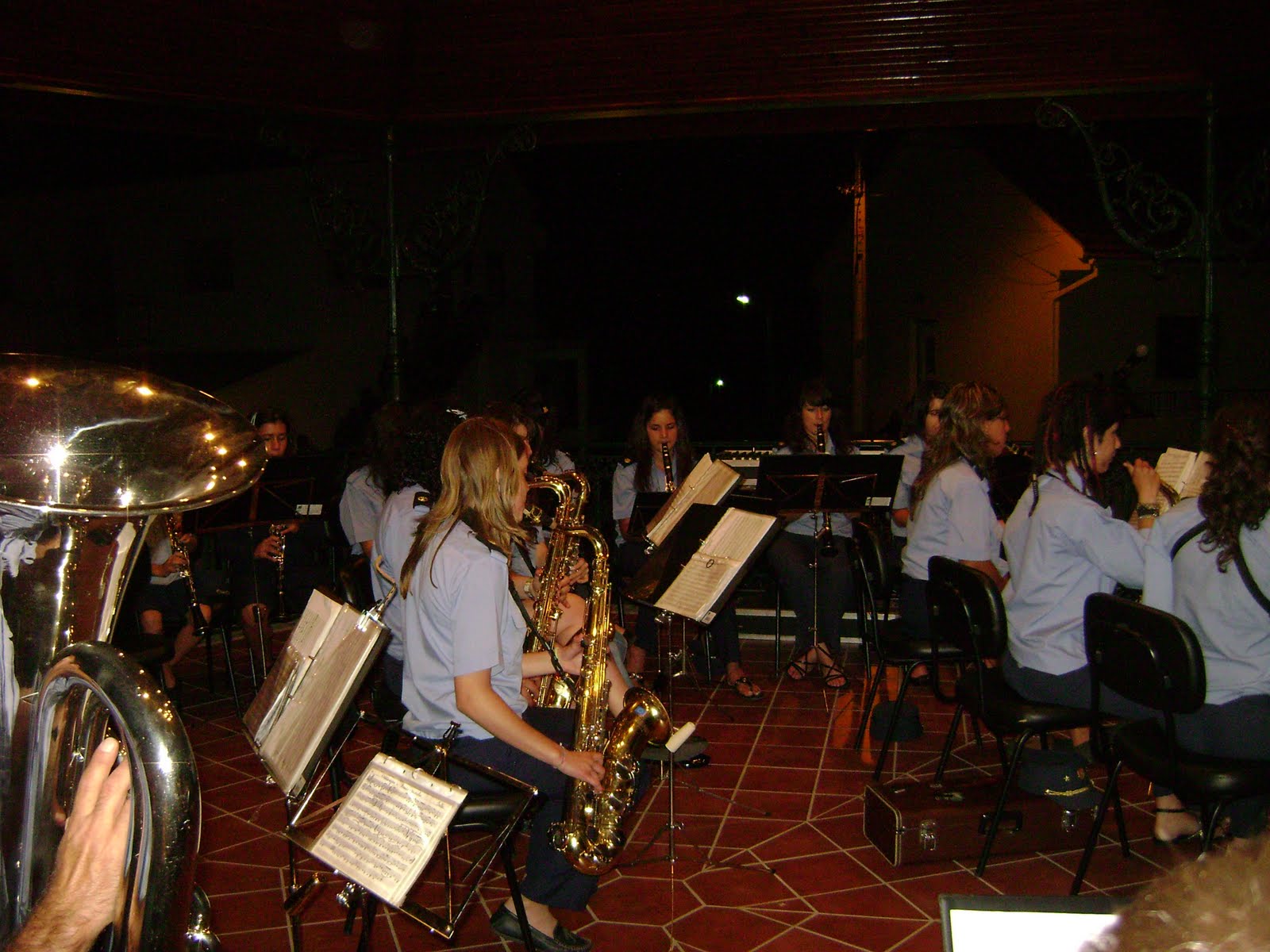 [banda3.JPG]