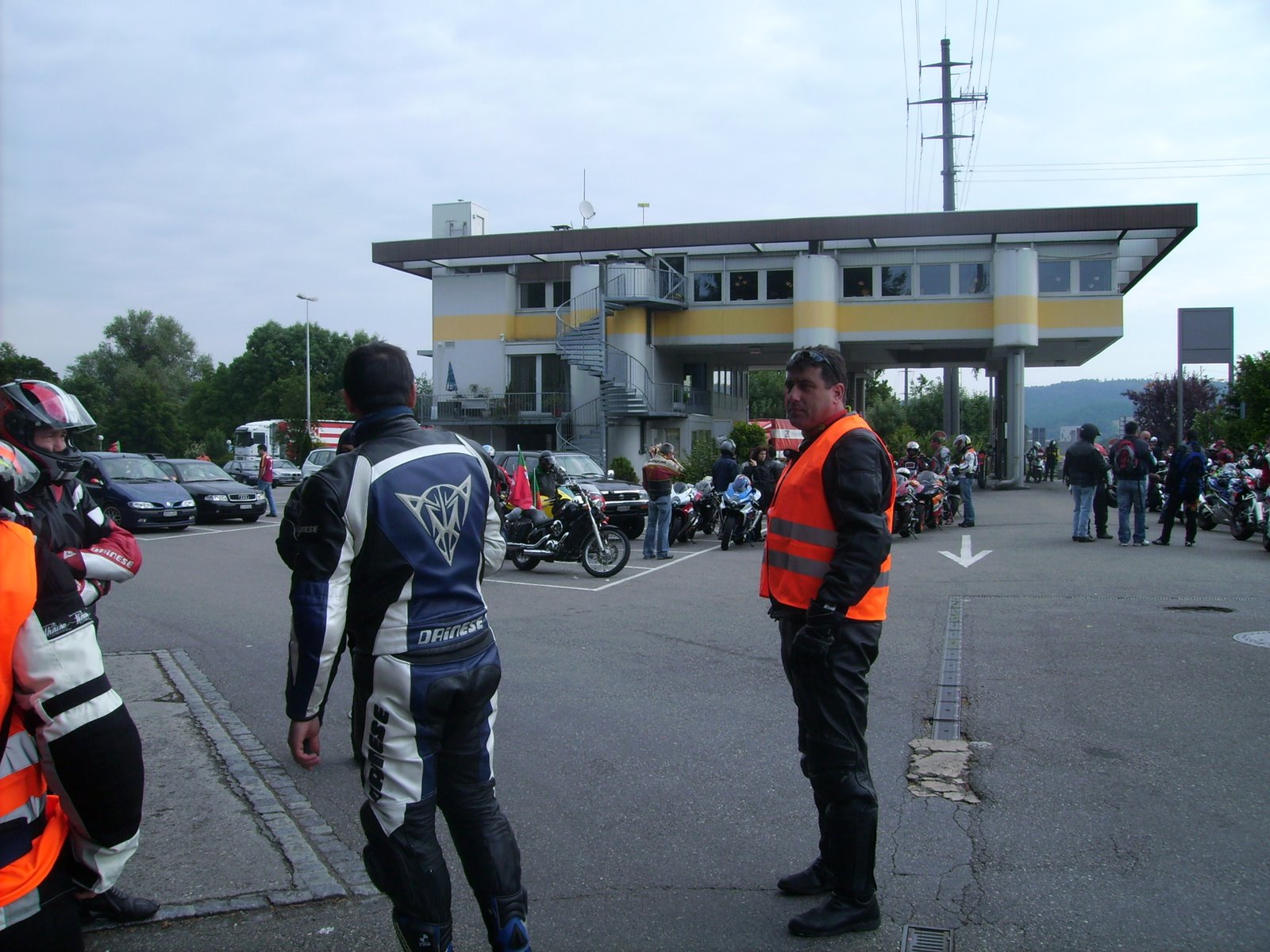 [PICT0005.JPG]