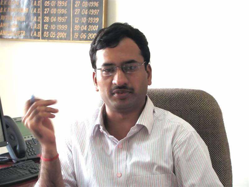 Neeraj+kumar+ips