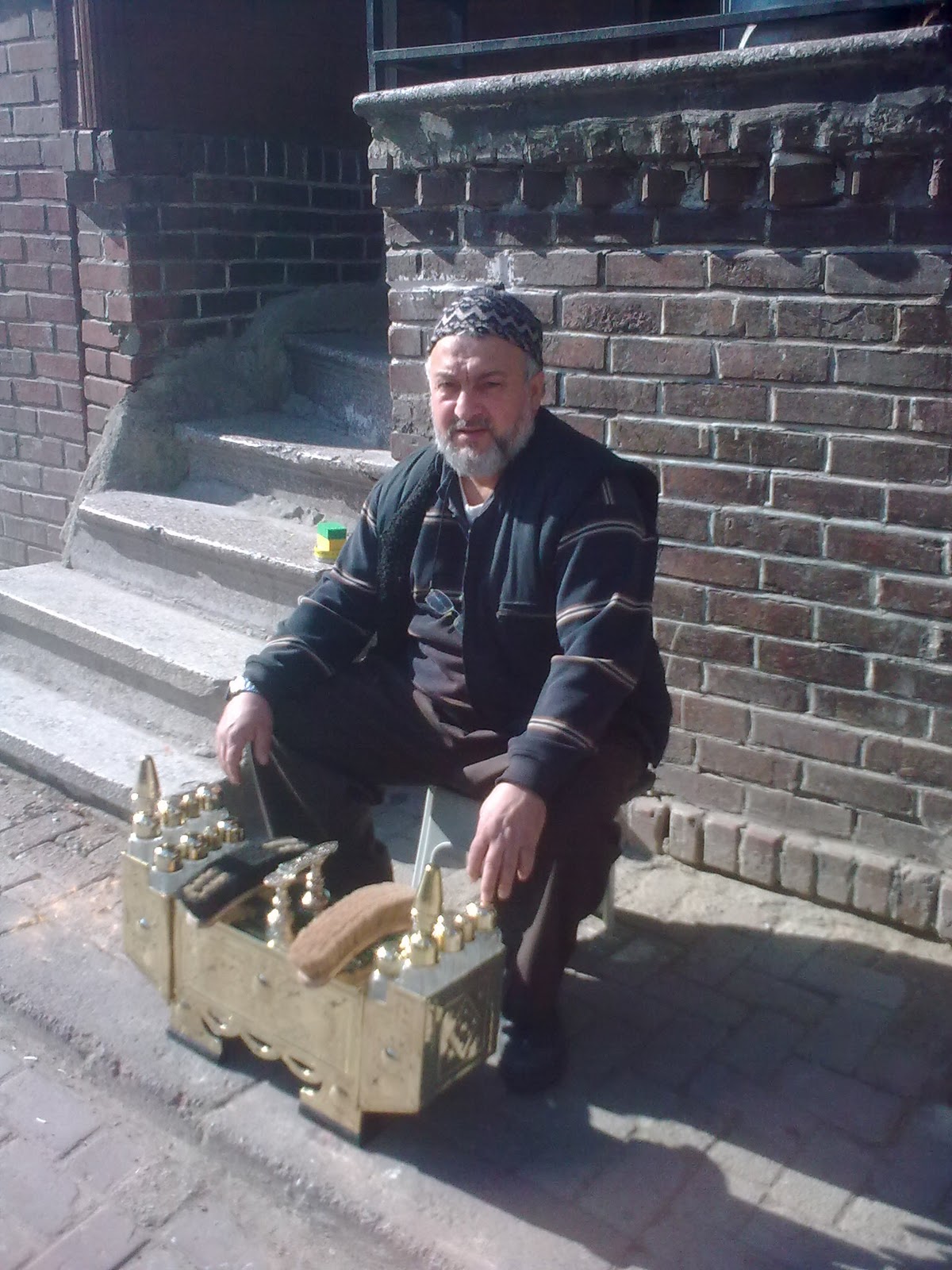 Ayakkabi Boya Sandigi 2011