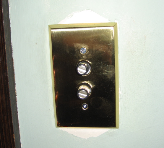 [PushButtonDimmerSwitch]