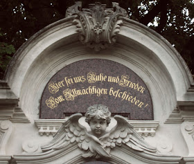 Cities Of The Dead Mauer