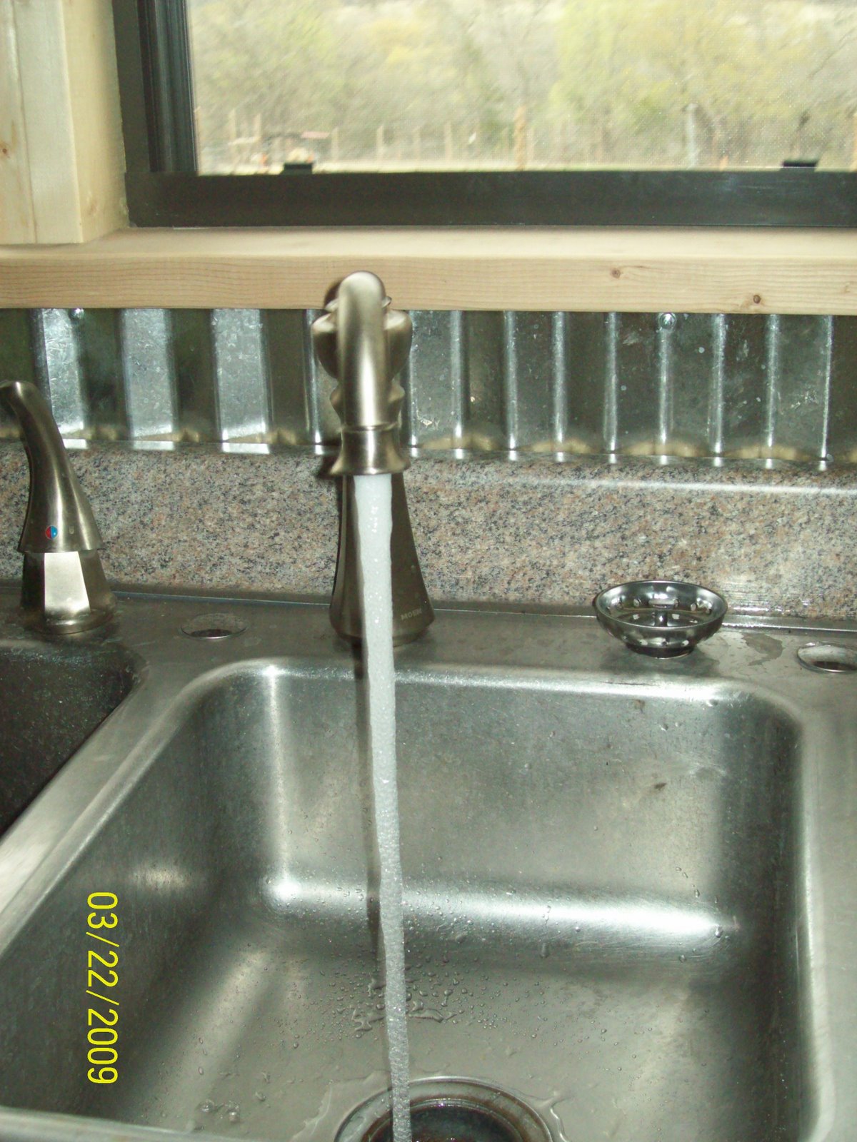 [kitchen+3-22-09+005.JPG]