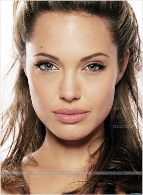 Angelina_Jolie_Hot_Wallpapers_Fun Hungama-forsweetangels.blogspot.com