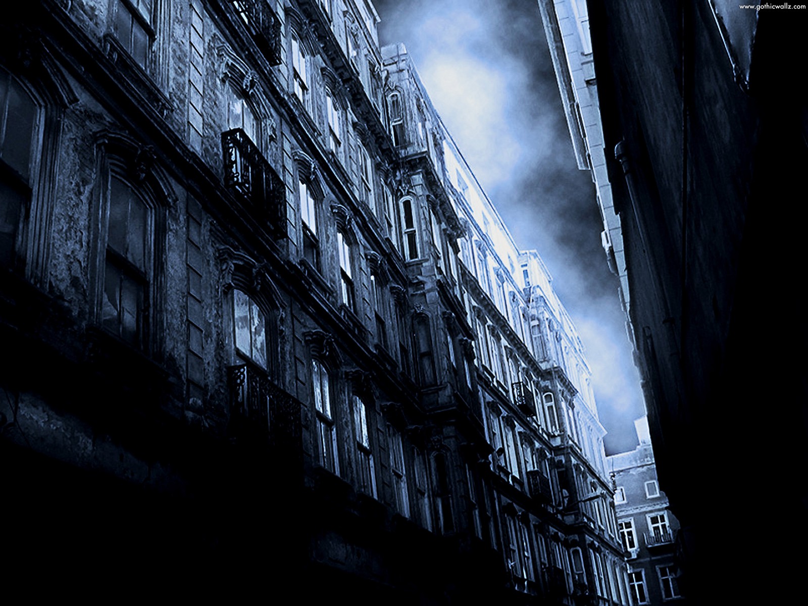 http://2.bp.blogspot.com/_-jo2ZCYhKaY/TTAu44XoR7I/AAAAAAAAIiQ/qRg5OZCZcn0/s1600/gothic-wallpapers-25++%28gothicwallz.blogspot.com%29.jpg
