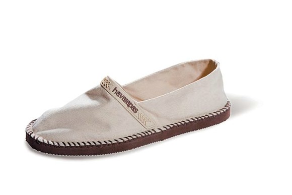 achados e perdidos: Havaianas + Tênis