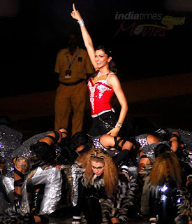 Ruby warm Deepika burning in IPL'10 match ritual