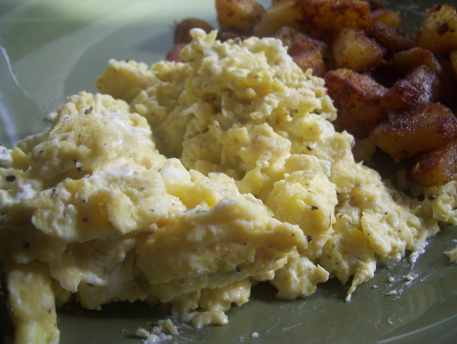 Pretend Chef: Cream Cheese Scrambled Eggs