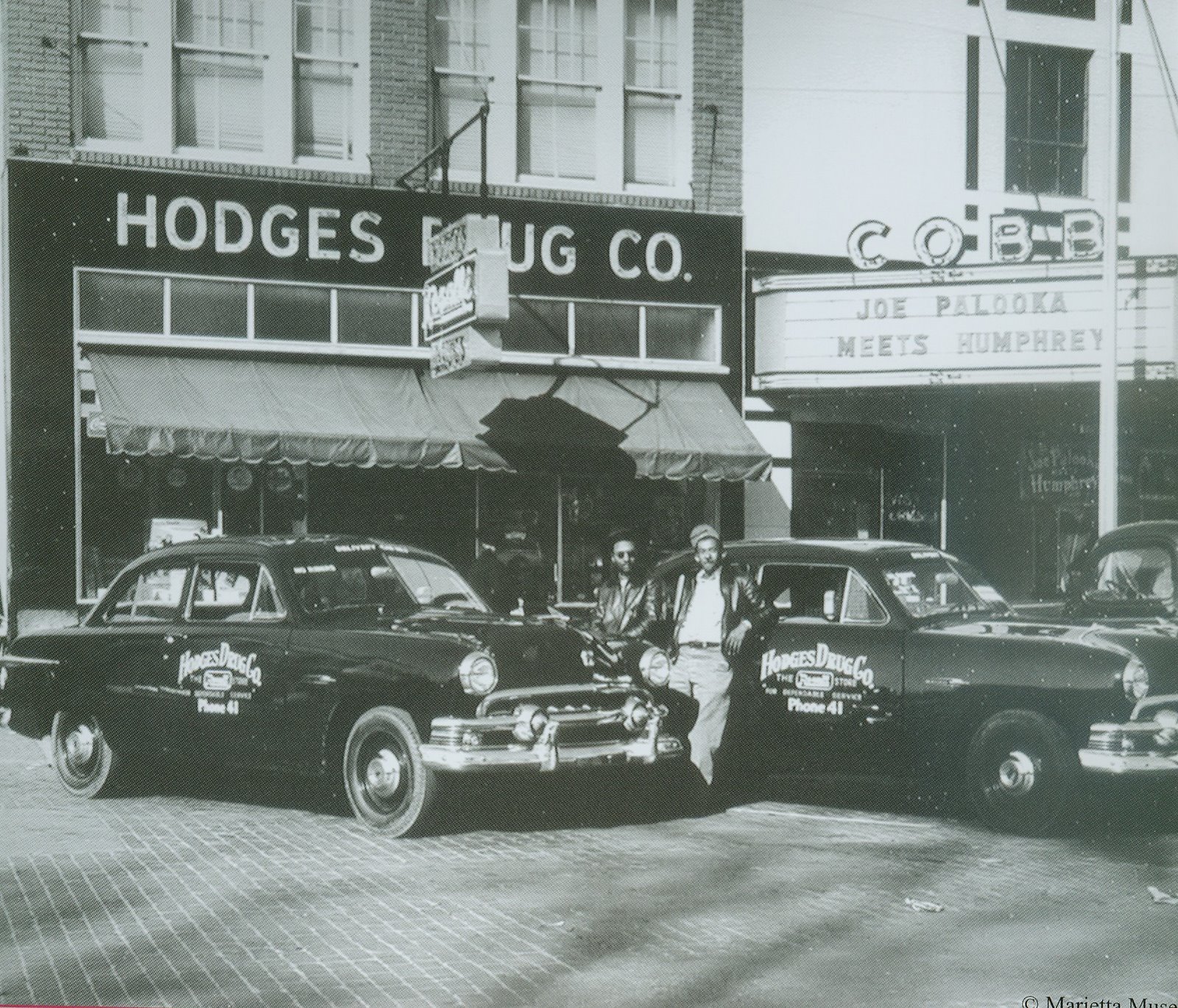 [Hodges+Drugs+&+Cobb+Theater+c+1953.jpg]