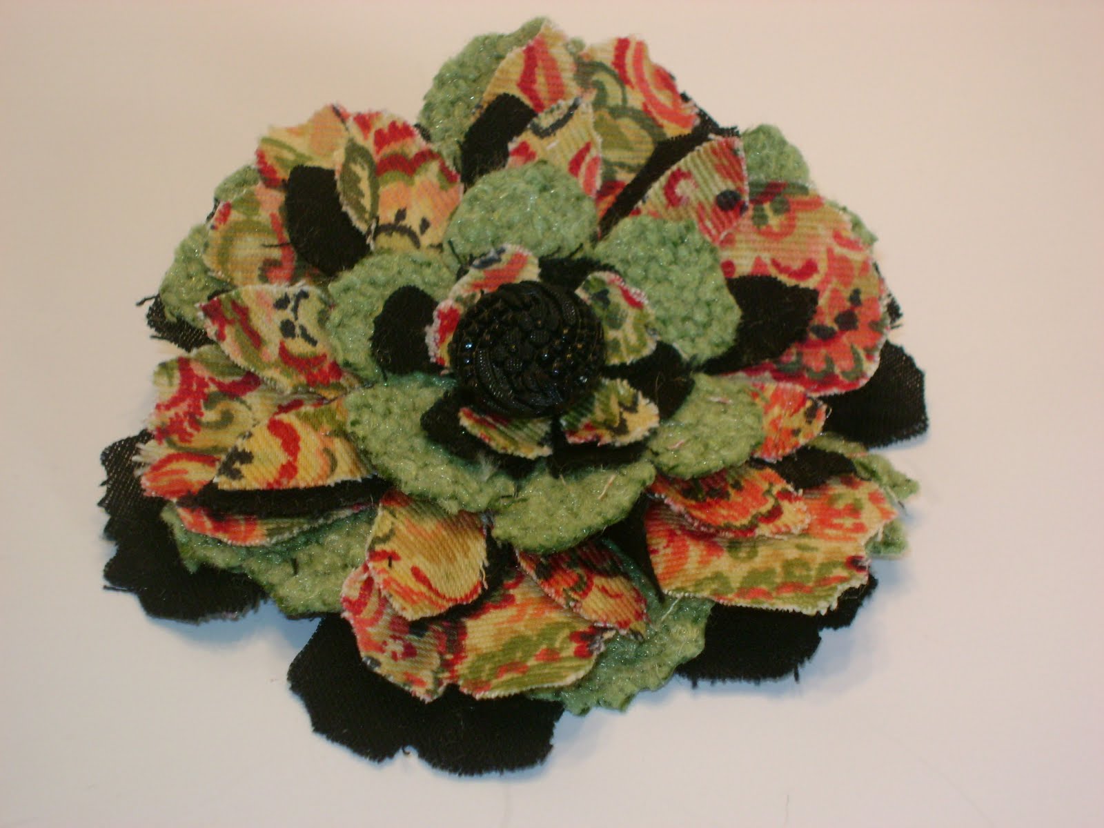 Adornments by lisa Fabric Flower pins