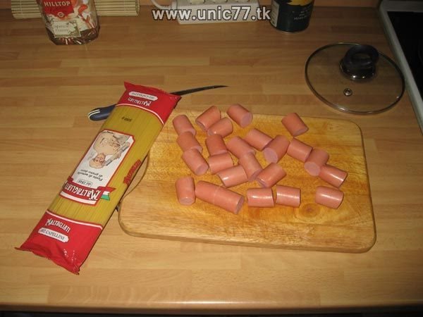 spaghettis_sausages_03.jpg