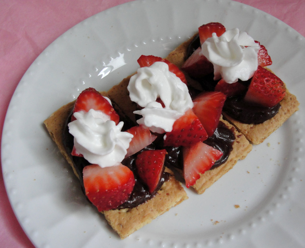 Little Lovables Sweet Treats Graham Cracker, Icing and Strawberry