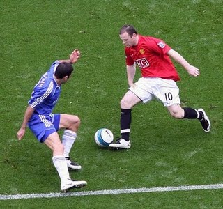www.blogbelajarpintar.blogspot.com http://2.bp.blogspot.com/_01dsYi6CBkU/TF3r7d35yEI/AAAAAAAAErc/Tjm9skvKXXg/s1600/detikpos-Chelsea+vs+MU,+Sama-sama+Mencari+Modal+Awal.jpg