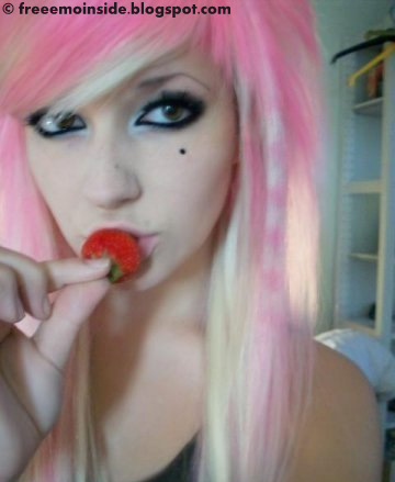 girl hairstyles emo. EMO Strawberry Girl Hairstyle