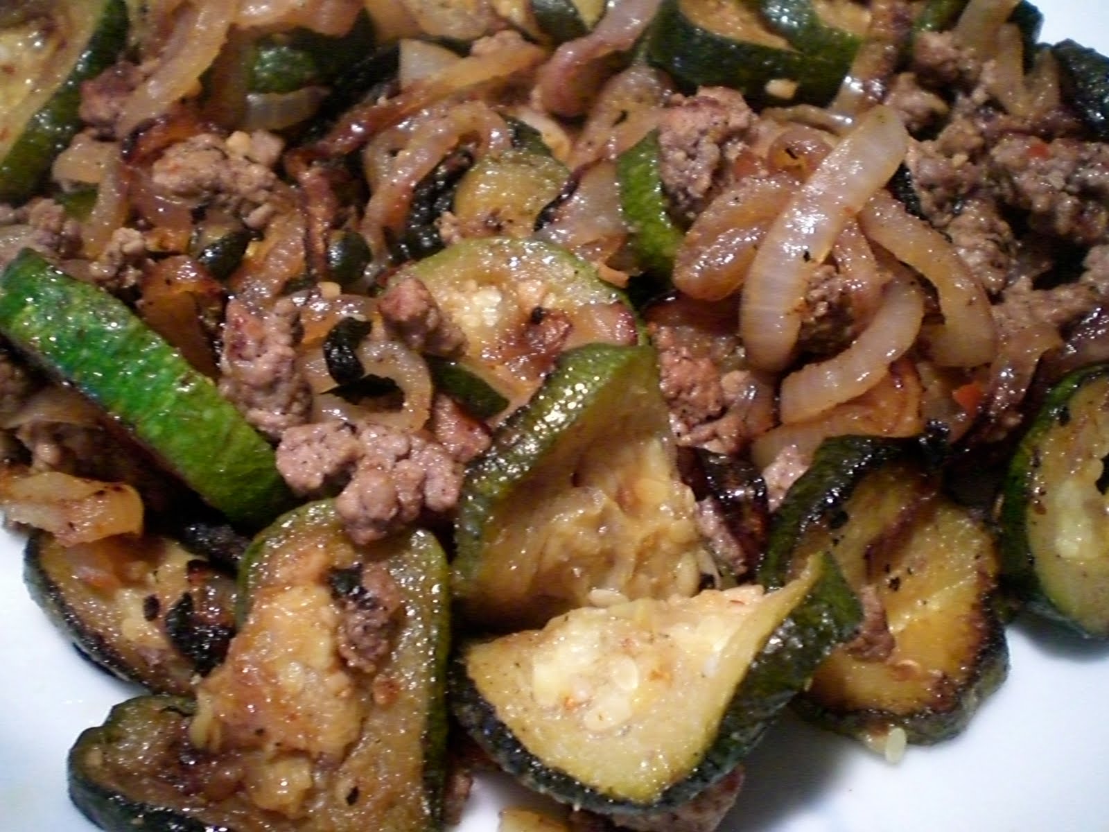 Paleo...Just Do It: Ground Beef, Zucchini, and Onion Skillet
