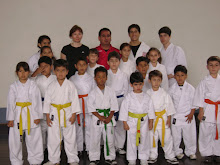 EQUIPO DE KARATE