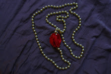 A necklace by Sara de la Torre (NOW&THEN)