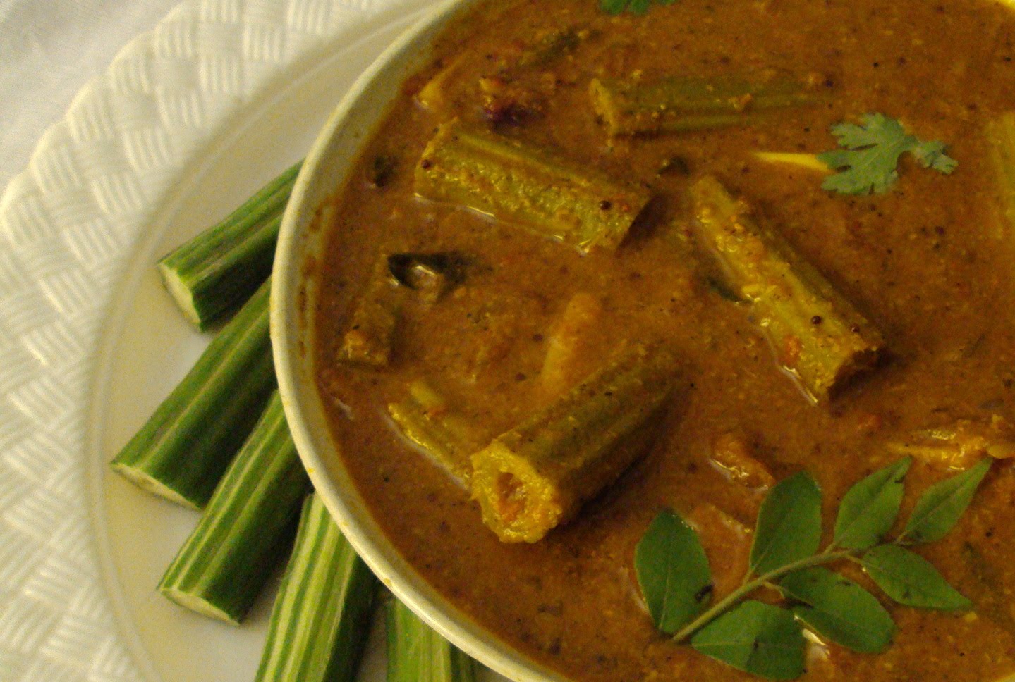 Spicy Drumstick Vathakuzhambu