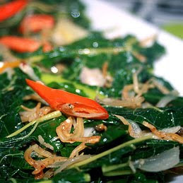 Stir Fried Papaya and Cassava Leaves (Tumis Daun Pepaya dan Singkong)