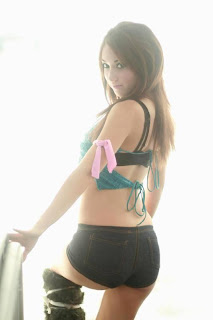 Ashley Malia, filippina model