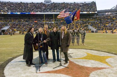 [08_SD2_naitionalAnthem_101817.jpg]