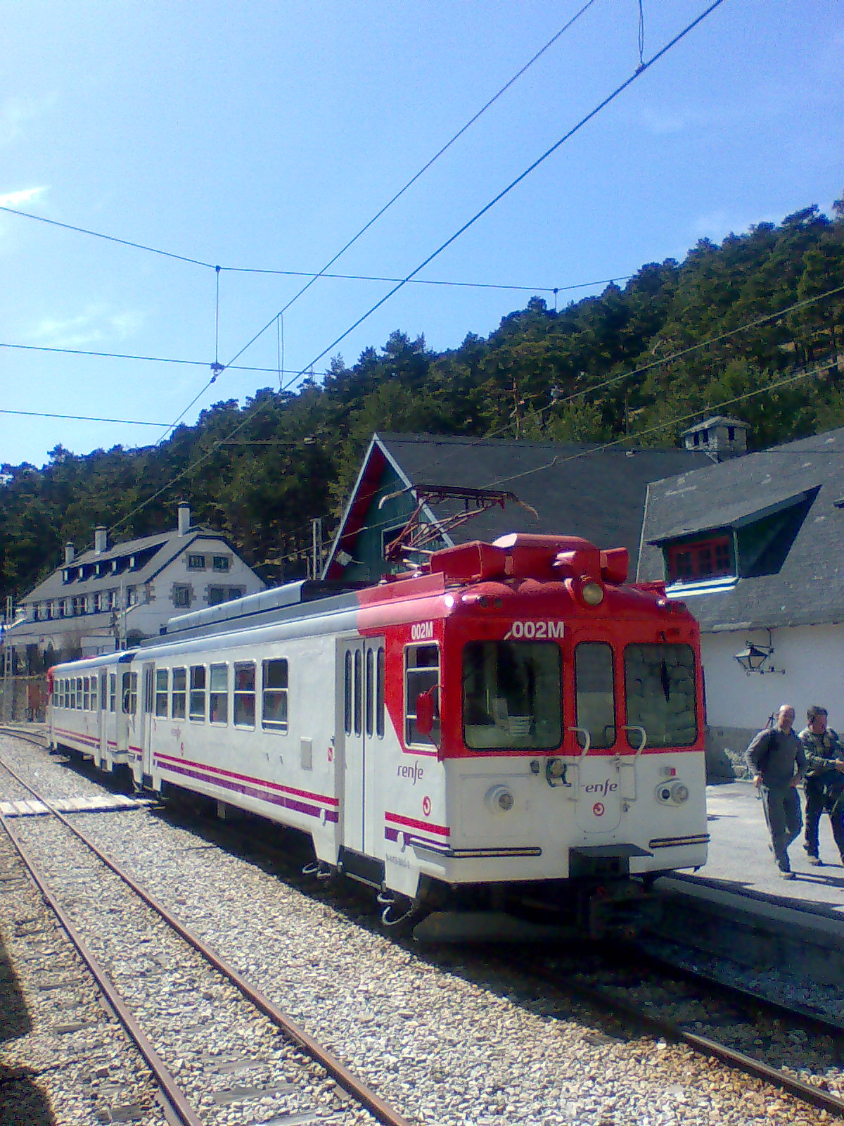 Trenes y mas trenes RENFE 442.002 en Puerto de Navacerrada
