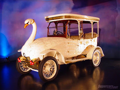 swan car,bird,duck,stylish