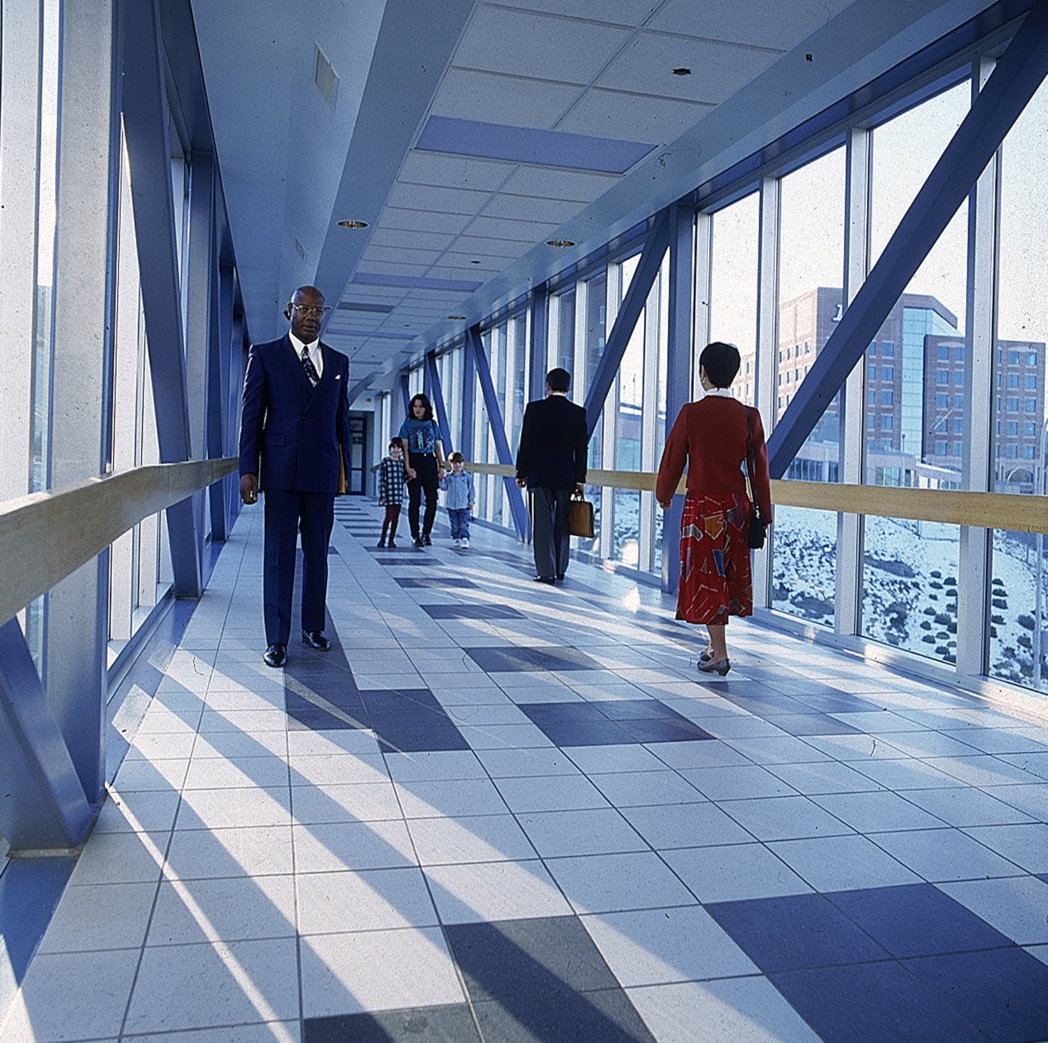 [044+Inside+Connection+Pedway+System.jpg]