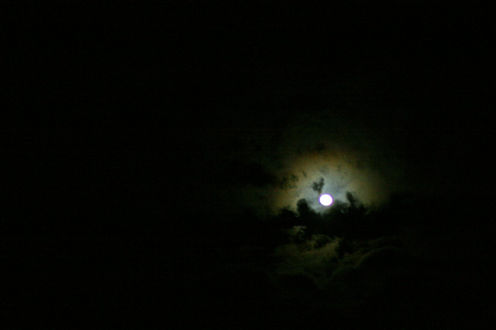 [moon.1.jpg]