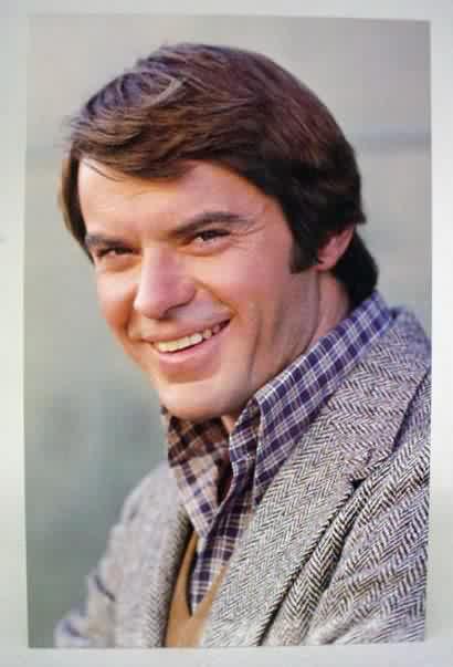 Wallpaper World: Robert Urich Pictures 2010