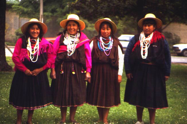 Indigenas de Chile: Vestimenta de Indigenas.