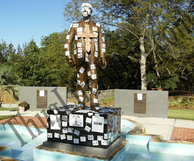 Tupac+amaru+shakur+foundation+peace+garden