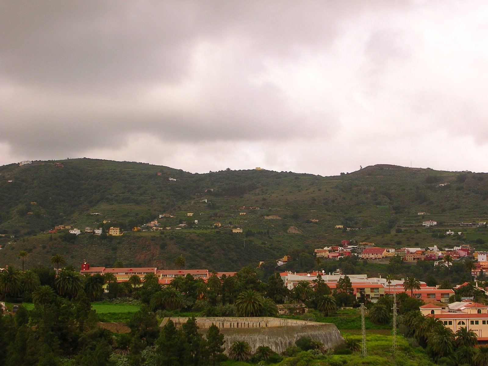 [Artenara080068.JPG]