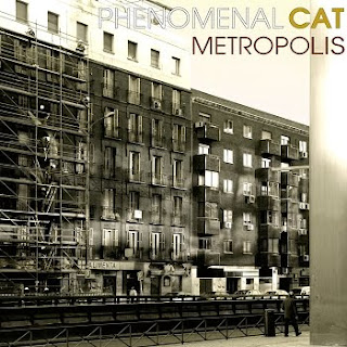Phenomenal Cat en La grandeza de los VICIOS