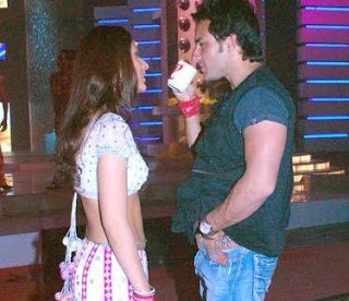 saif kareena2 KAREEN KAPOOR STARRING IN NEW MOVIE ROMEO WITH SAI ALI KHAN EXCLUSIVE GALLERY