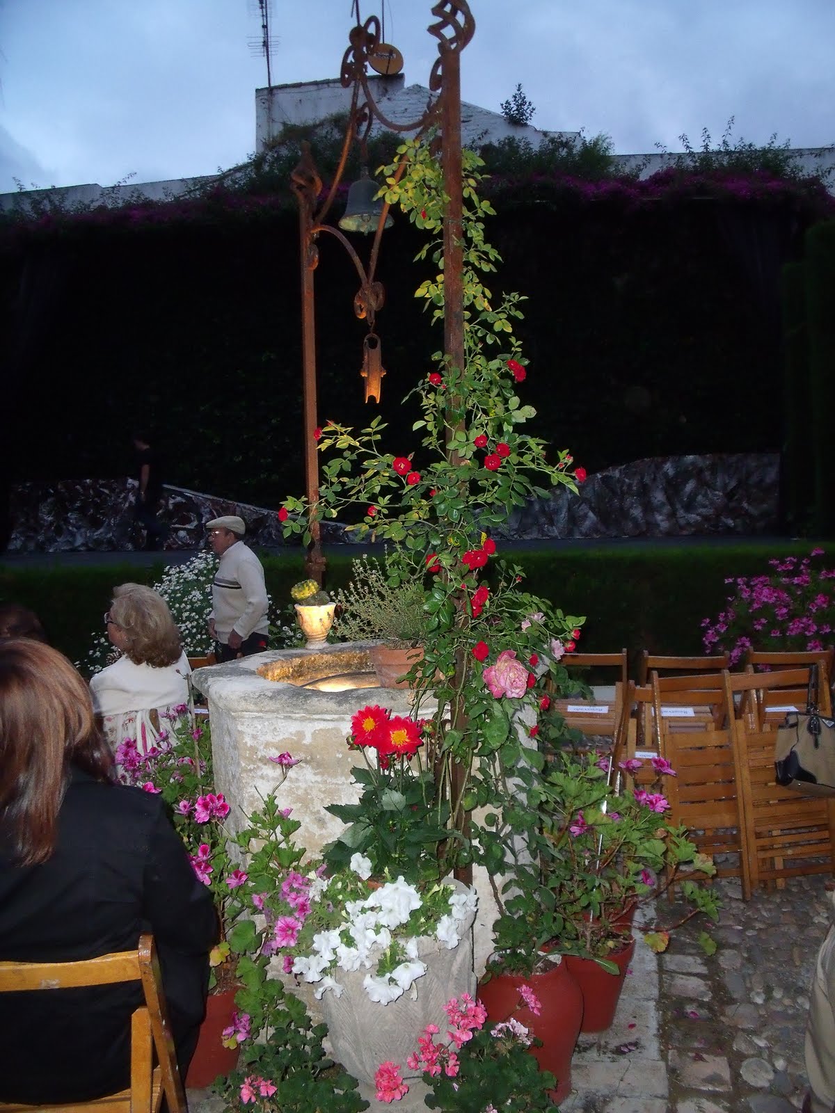 TRACYCORRECAMINOS: PATIOS PASADOS POR AGUA