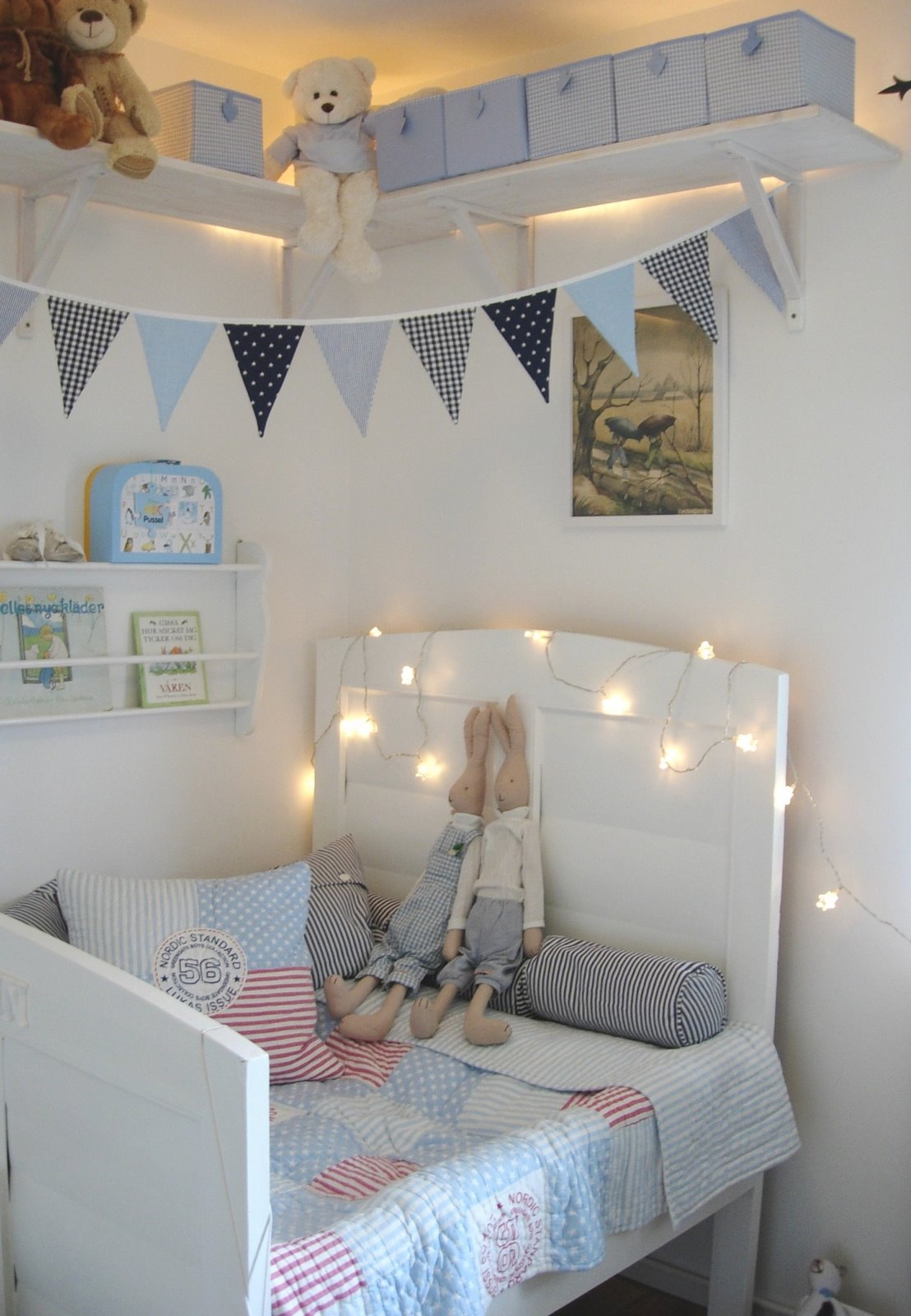 Renovering och inredning av ett vitt hus vid havet: februari 2011